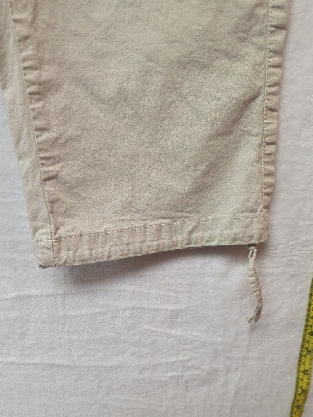 Lee Women's Light Khaki Cargo Capri Pants - Picture 15 of 16